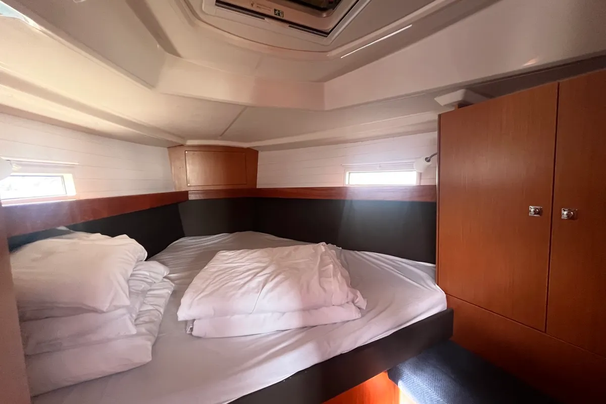 Cabin on GITA, a Bavaria Cruiser 37 sailboat at Sukošan, Croatia