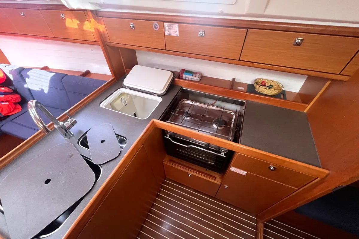 Galley of GITA, a Bavaria Cruiser 37 sailboat at Sukošan, Croatia