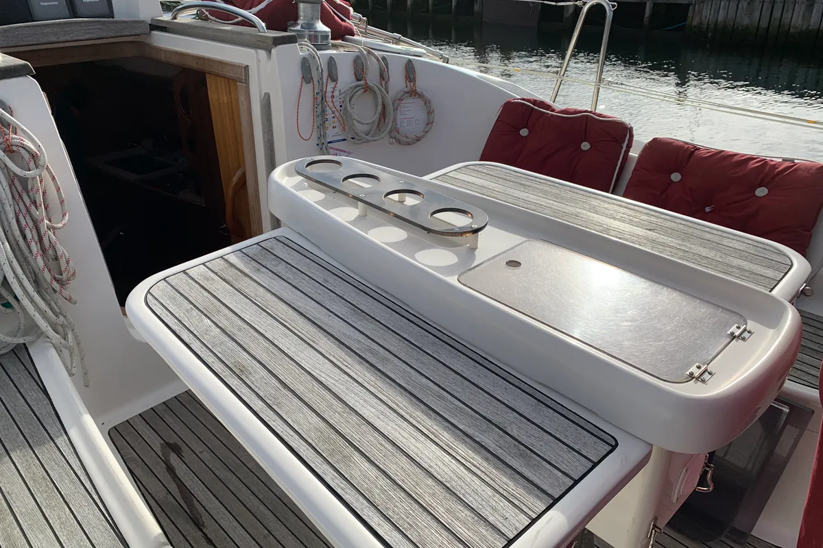Deck of Lady in Red, a Delphia 40 sailboat at Altefähr, Germany