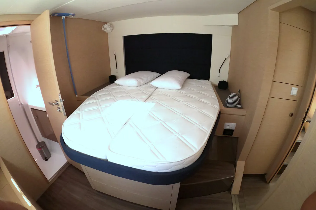 Cabin on Premium, a Fountaine Pajot Saona 47 catamaran at Castellammare del Golfo, Italy