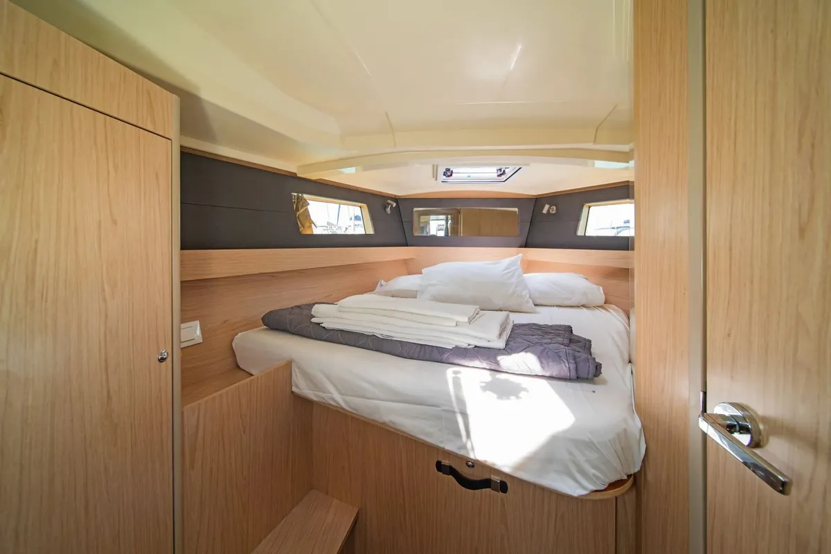 Cabin on Kos 41, a Beneteau Oceanis 41.1 sailboat at Lefkada, Greece