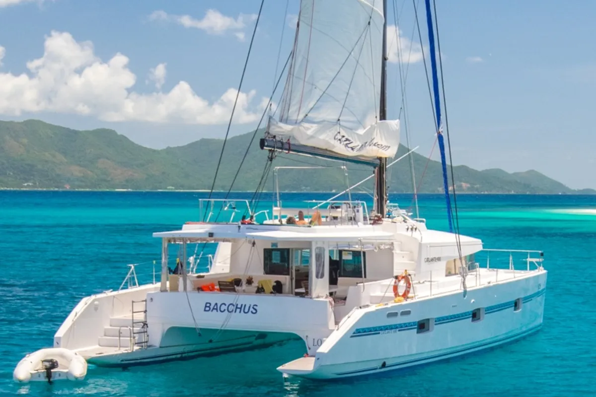 Exterior view of Cabin U02 (RF), a Lagoon 40 catamaran at Roche Caiman, Seychelles