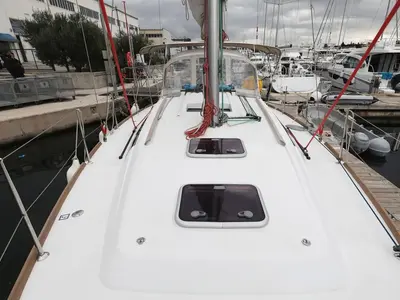 Deck of Star Elisabeth, a Beneteau Oceanis 34 sailboat at Punat, Croatia