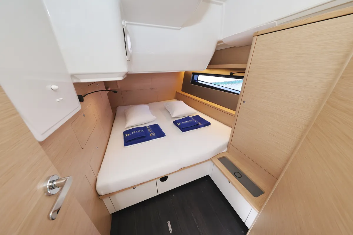 Cabin on Ocean Rose, a Dufour 48 sailboat at Općina Sukošan, Croatia