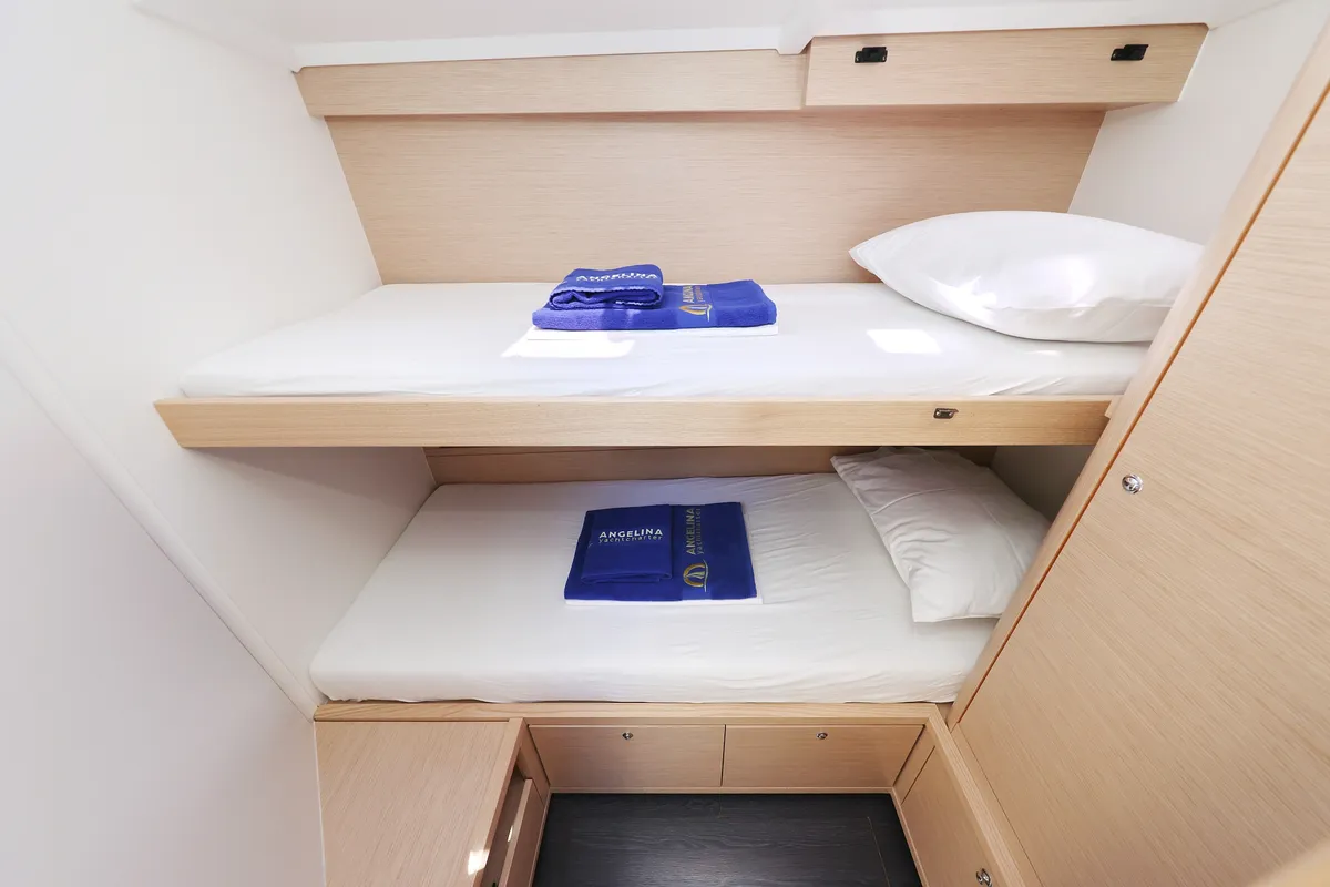 Cabin on Ocean Rose, a Dufour 48 sailboat at Općina Sukošan, Croatia