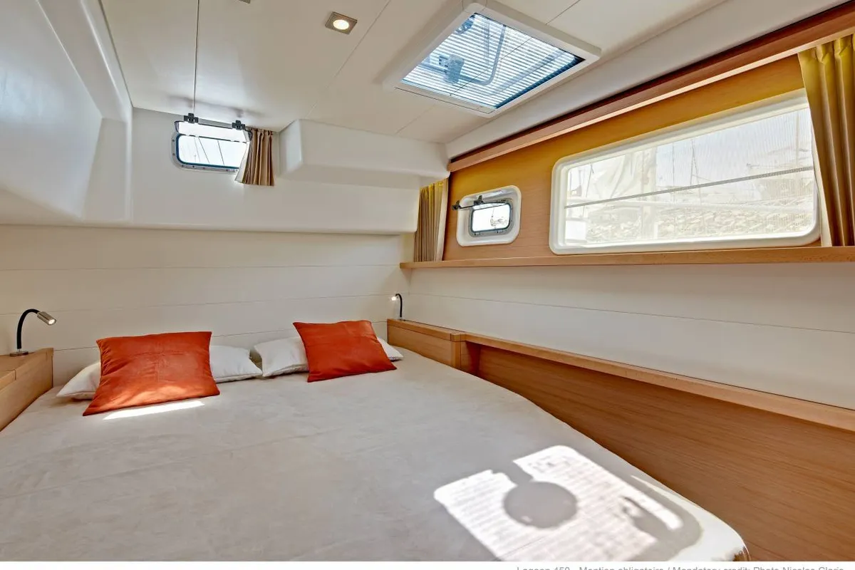 Cabin on Remire, a Lagoon 450 S catamaran at Roche Caiman, Seychelles