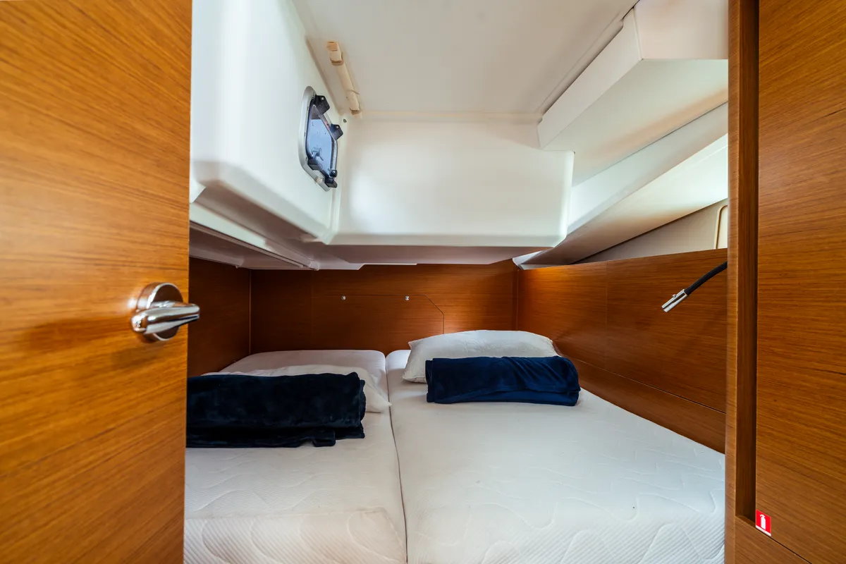 Cabin on Coco, a Jeanneau Sun Odyssey 440 sailboat at Olbia, Italy