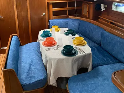 Salon of Palmarola, a Beneteau Oceanis 461 sailboat at Marsala, Italy