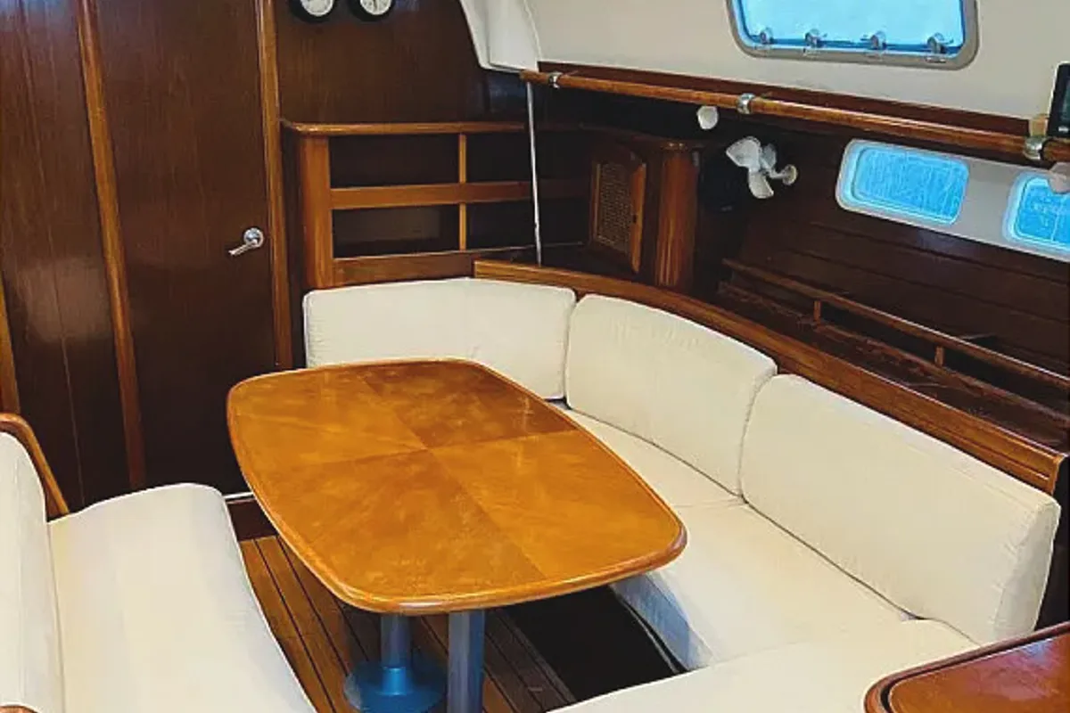 Salon of Palmarola, a Beneteau Oceanis 461 sailboat at Marsala, Italy