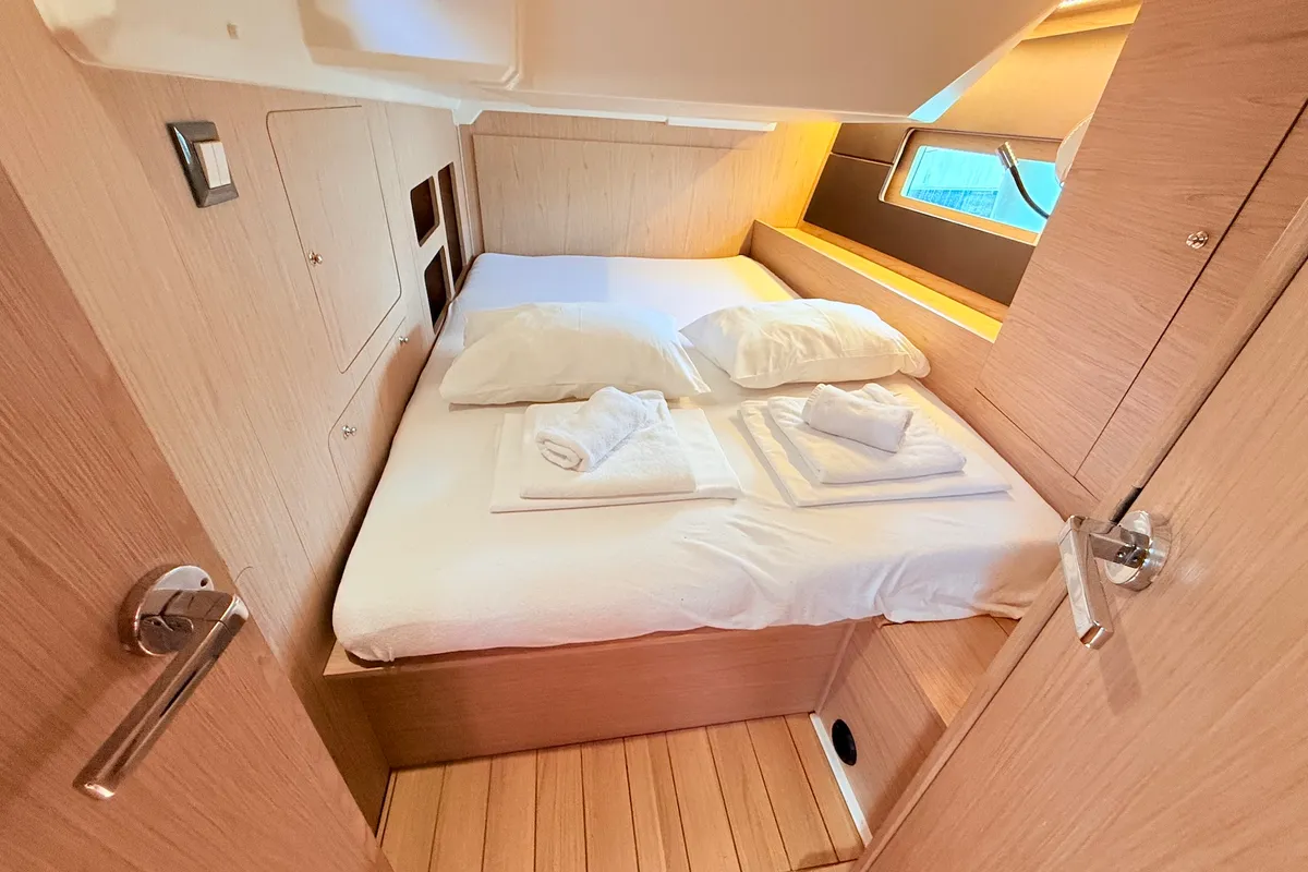 Cabin on Daria & Engara, a Beneteau Oceanis 46.1 sailboat at Općina Sukošan, Croatia