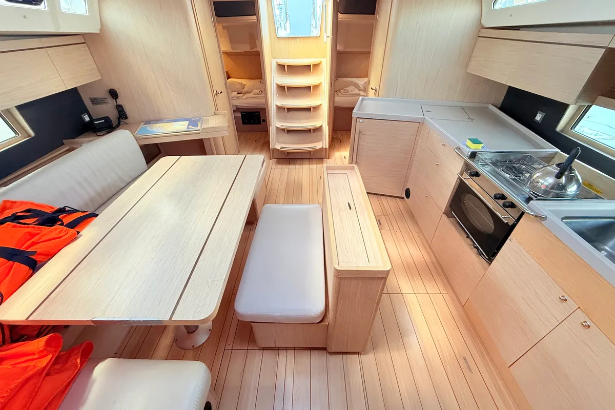 Salon of Daria & Engara, a Beneteau Oceanis 46.1 sailboat at Općina Sukošan, Croatia