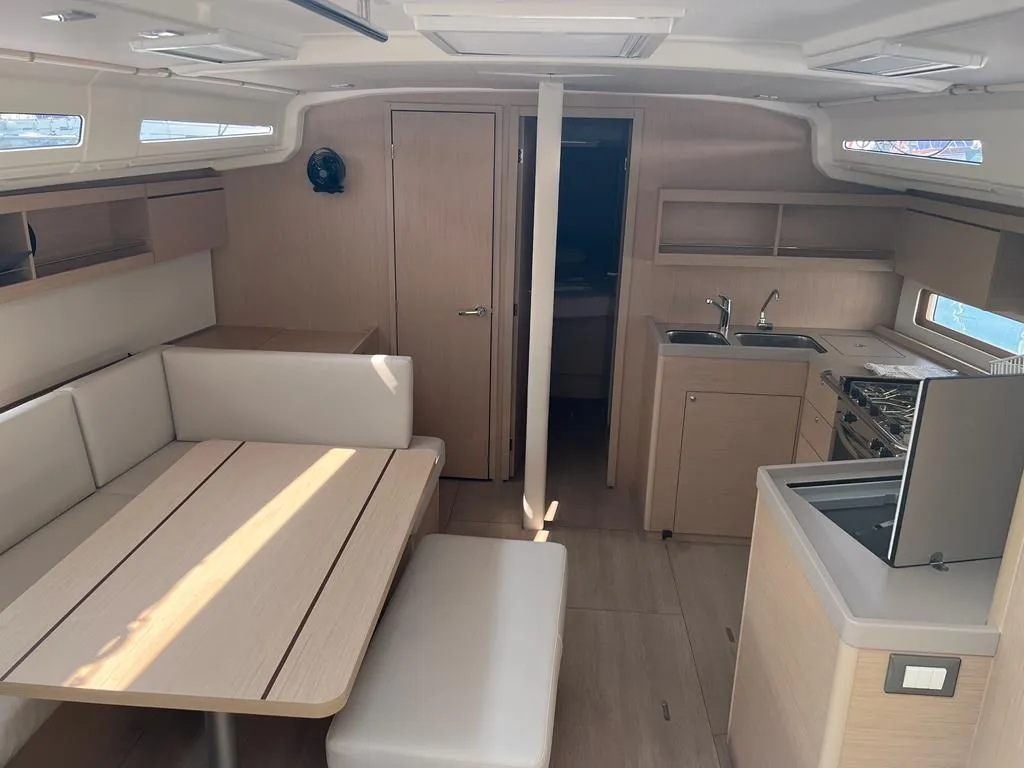 Salon of Rosalba, a Beneteau Oceanis 40.1 sailboat at Capo d'Orlando, Italy