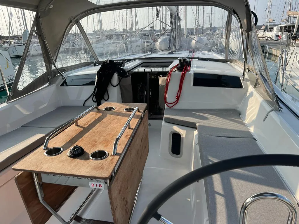 Deck of Rosalba, a Beneteau Oceanis 40.1 sailboat at Capo d'Orlando, Italy