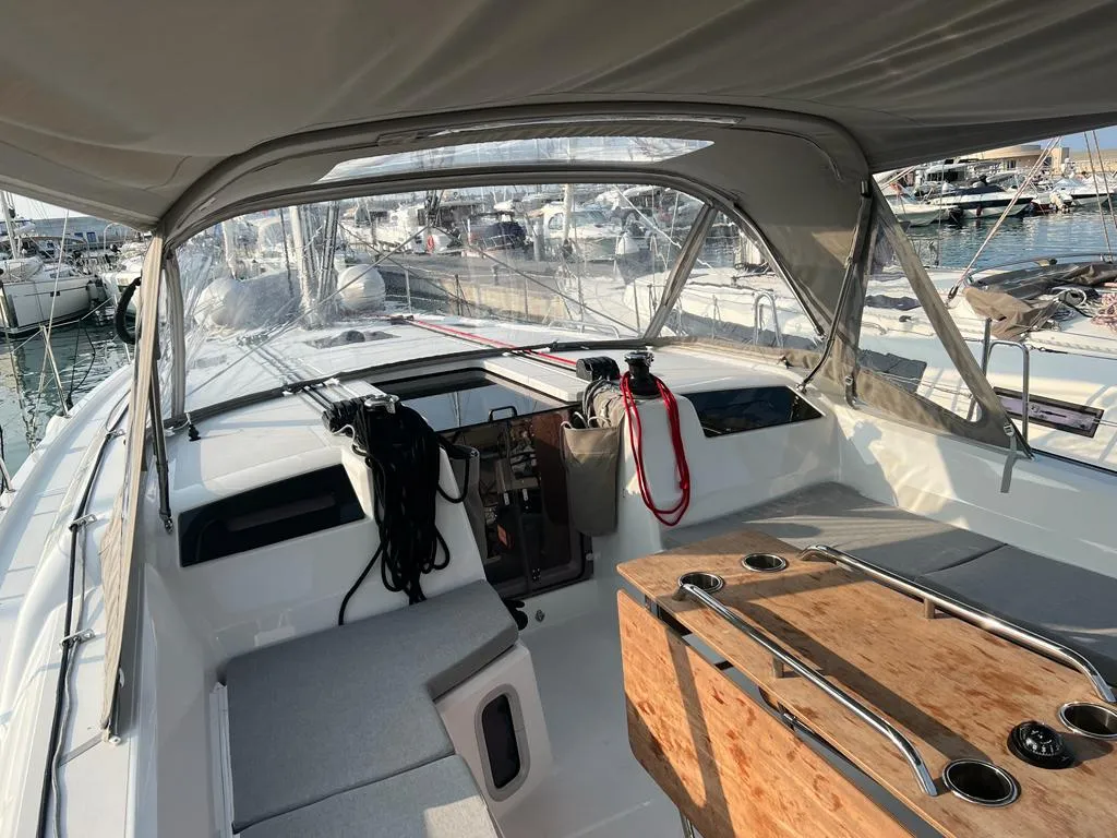 Deck of Rosalba, a Beneteau Oceanis 40.1 sailboat at Capo d'Orlando, Italy