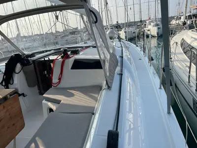 Deck of Rosalba, a Beneteau Oceanis 40.1 sailboat at Capo d'Orlando, Italy