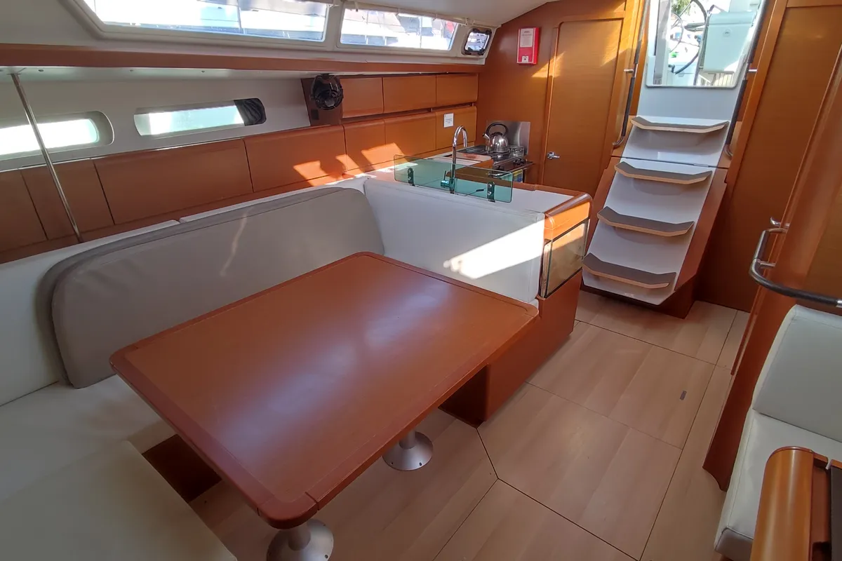 Salon of Eione, a Jeanneau Sun Odyssey 419 sailboat at Volos, Greece