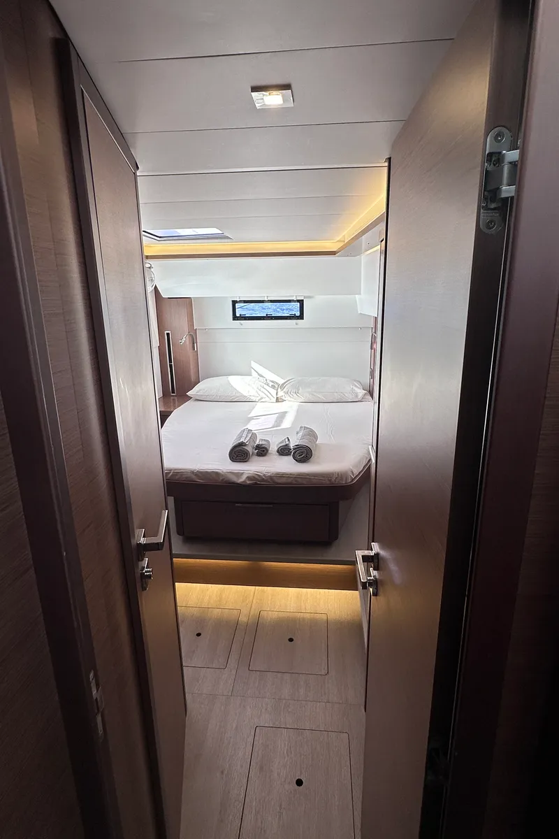 Cabin on Sella III, a Lagoon 46 catamaran at Figari/Golfo Aranci, Italy