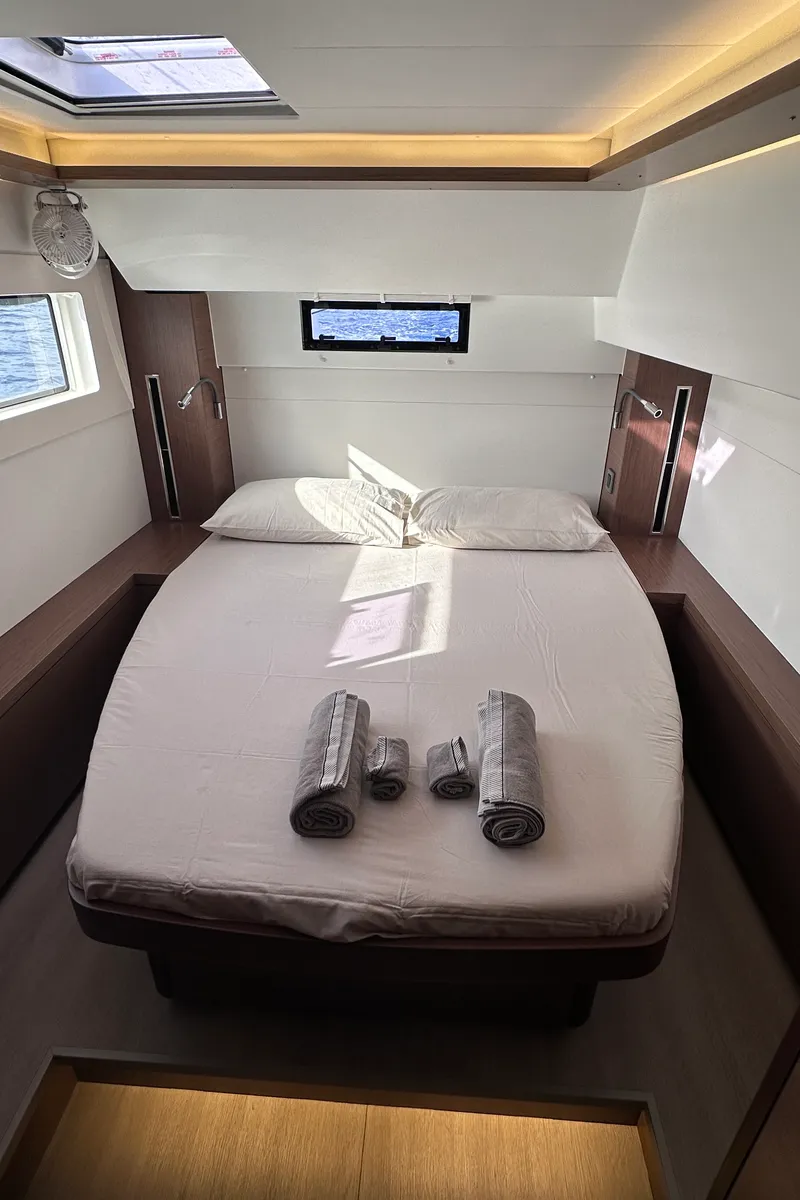Cabin on Sella III, a Lagoon 46 catamaran at Figari/Golfo Aranci, Italy
