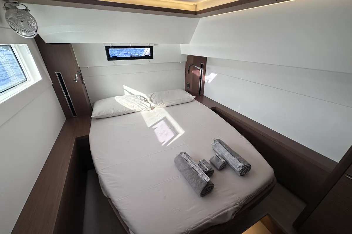 Cabin on Sella III, a Lagoon 46 catamaran at Figari/Golfo Aranci, Italy