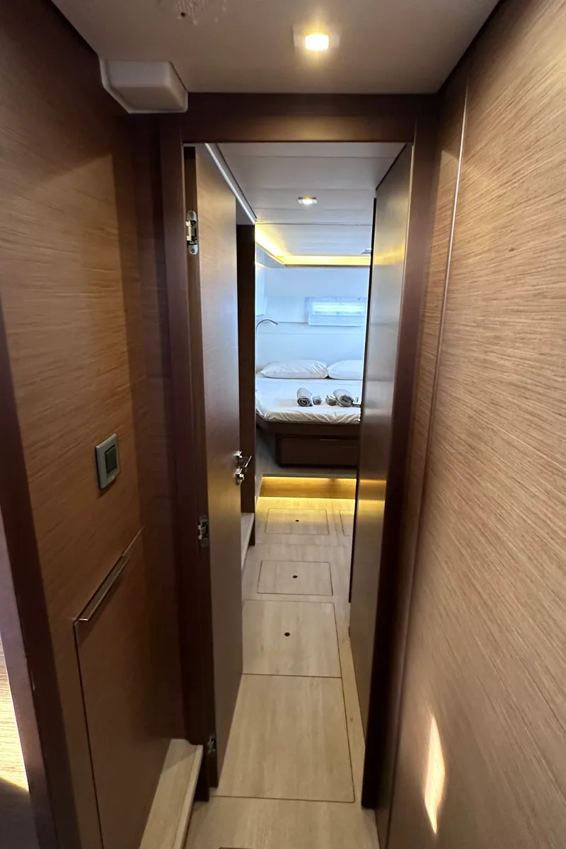 Cabin on Sella III, a Lagoon 46 catamaran at Figari/Golfo Aranci, Italy