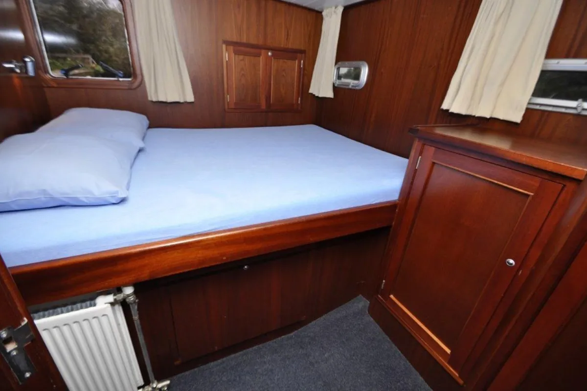 Cabin on Pelicaen, a Gulet Hemmes 1400 motorboat at Akkrum, Netherlands