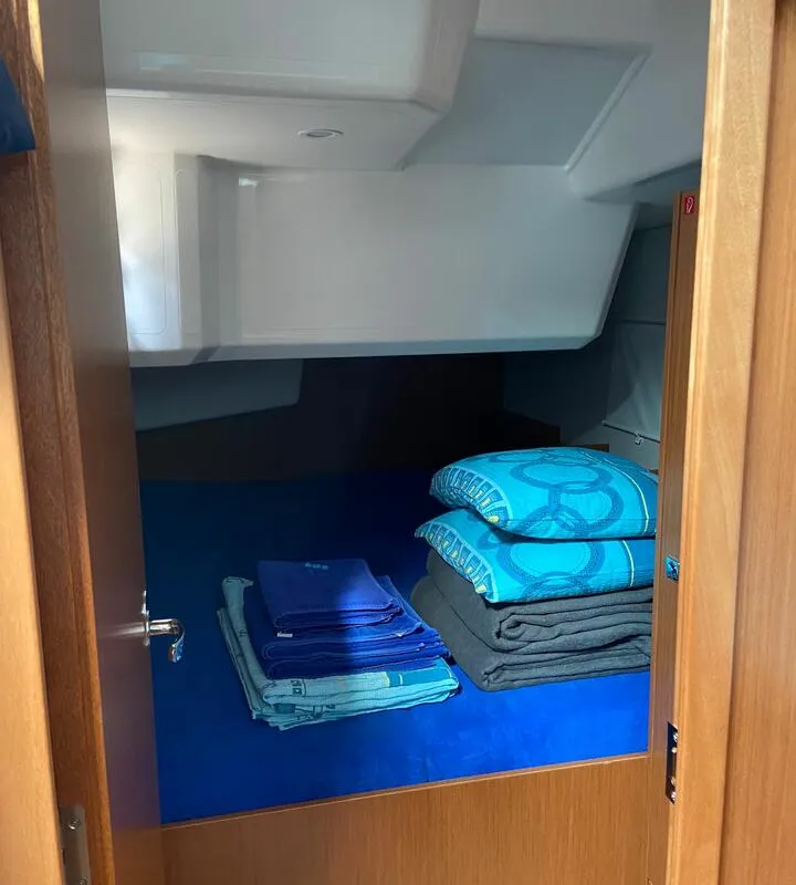 Cabin on La Vela, a Bavaria C38 sailboat at Općina Vrsar, Croatia