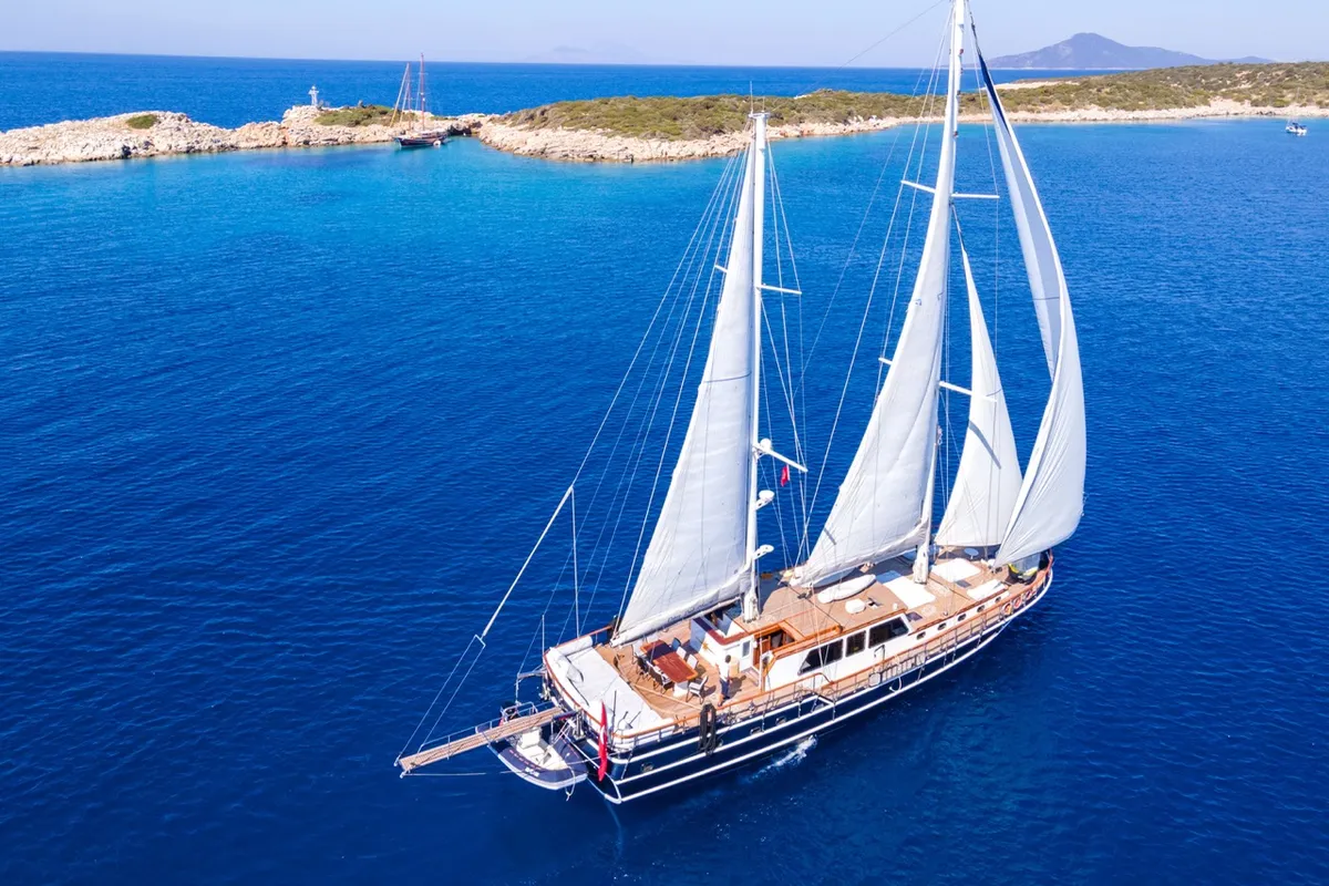 Exterior view of Dea Del Mare, a Custom Made Dea Del Mare motor yacht at Bodrum, Turkey