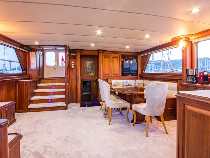 Salon of Dea Del Mare, a Custom Made Dea Del Mare motor yacht at Bodrum, Turkey