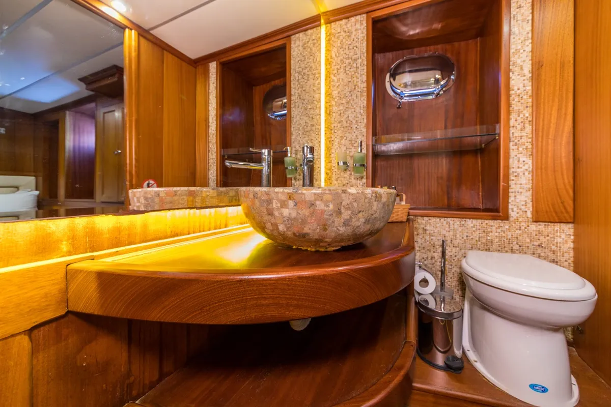 Head on Dea Del Mare, a Custom Made Dea Del Mare motor yacht at Bodrum, Turkey
