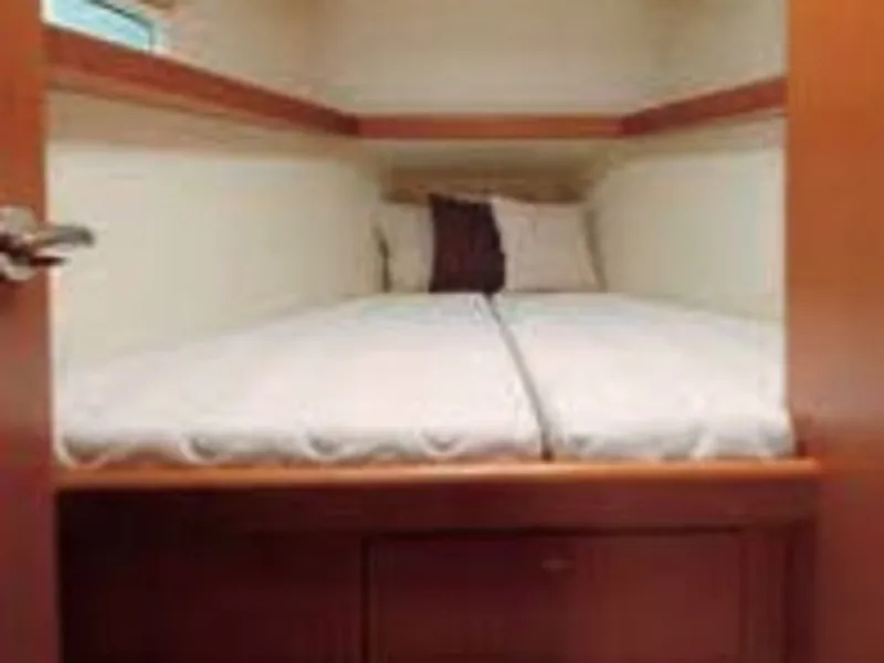 Cabin on Optimus, a Beneteau Oceanis 43 sailboat at Nieuwpoort, Belgium