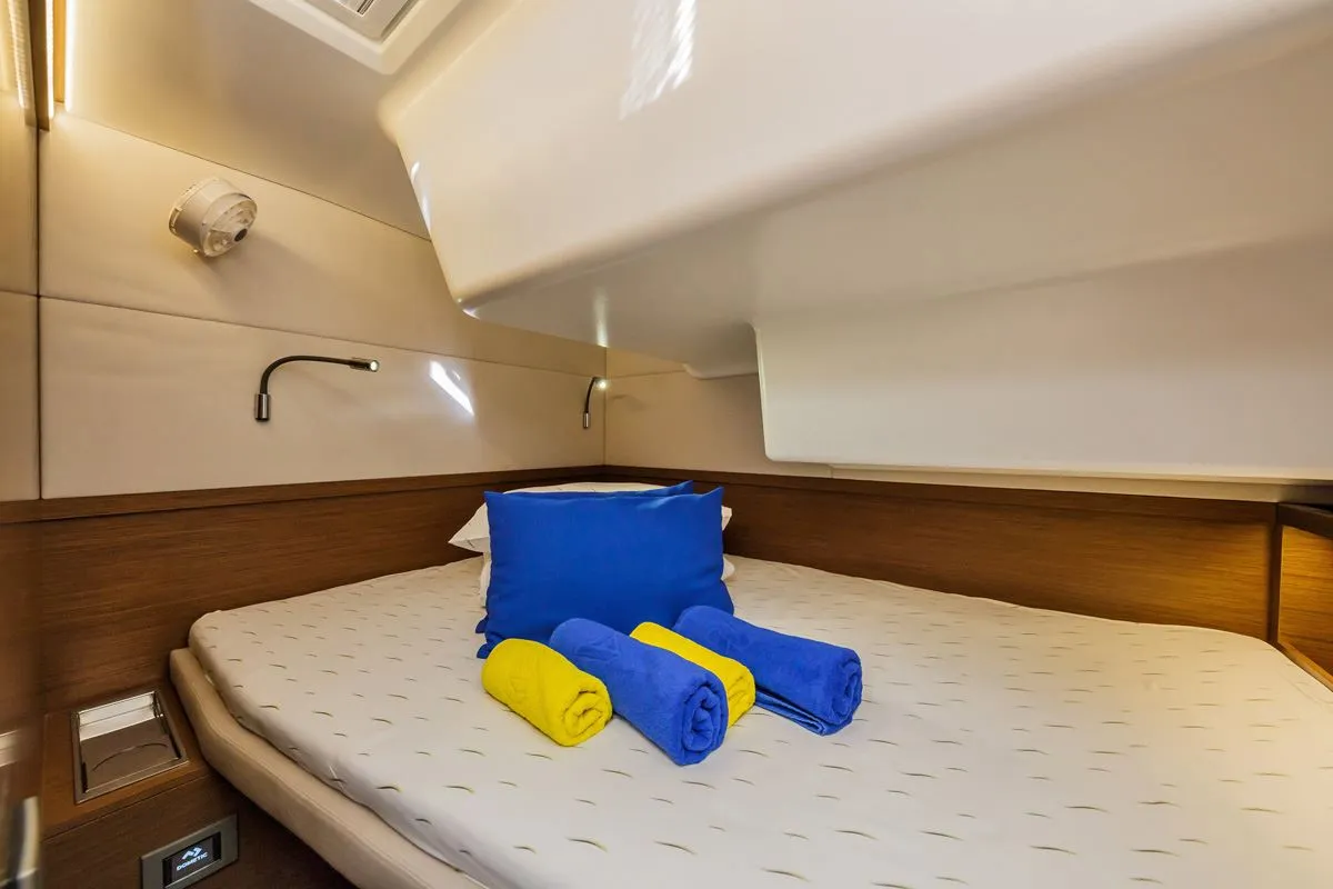 Cabin on Summer Star, a Lagoon 50 catamaran at Split, Croatia