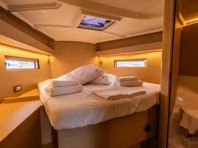 Cabin on Lyra, a Beneteau Oceanis 40.1 sailboat at Salerno, Italy