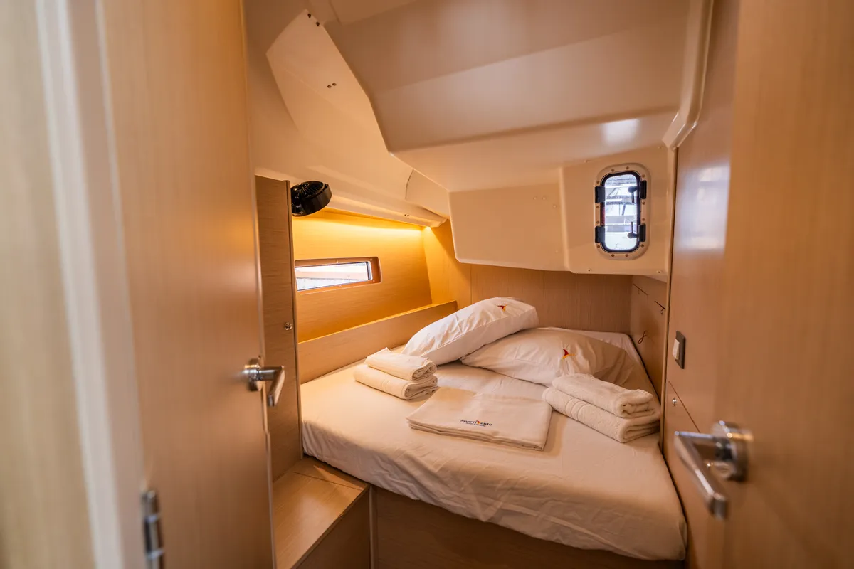 Cabin on Lyra, a Beneteau Oceanis 40.1 sailboat at Salerno, Italy