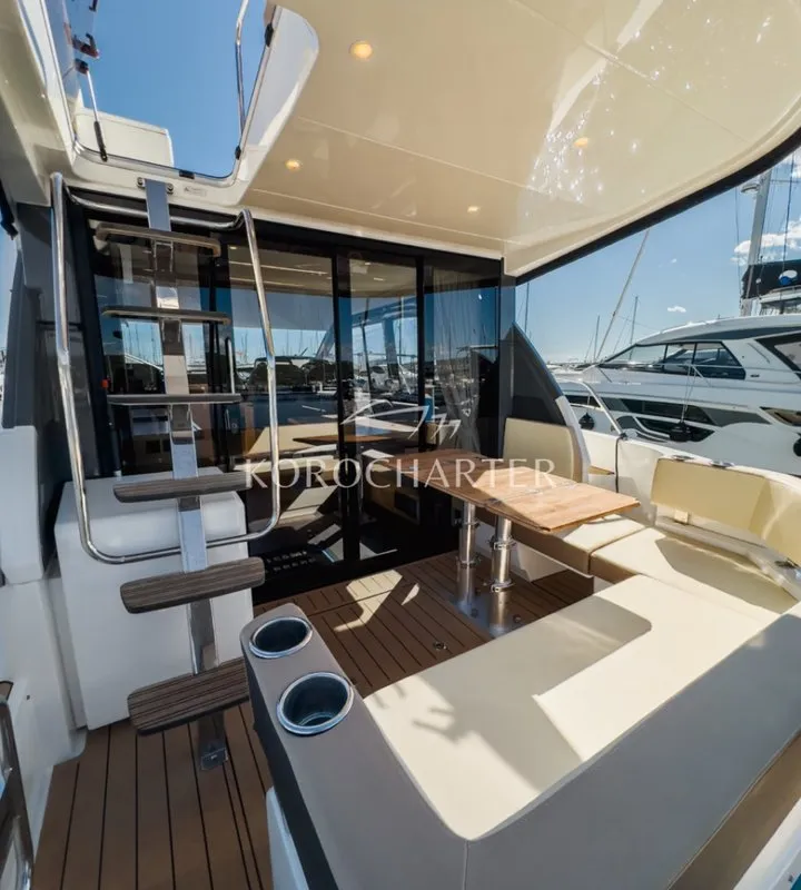 Neptun, a Bavaria R40 Fly motor yacht at Punat, Croatia