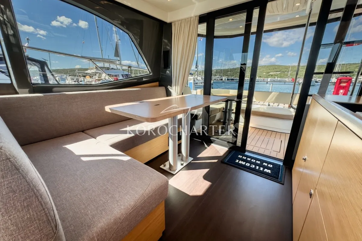 Neptun, a Bavaria R40 Fly motor yacht at Punat, Croatia