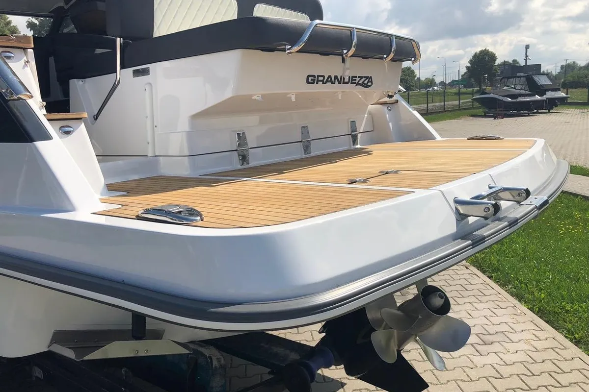 Exterior view of Very Fun, a Grandezza 280C motorboat at Općina Sukošan, Croatia