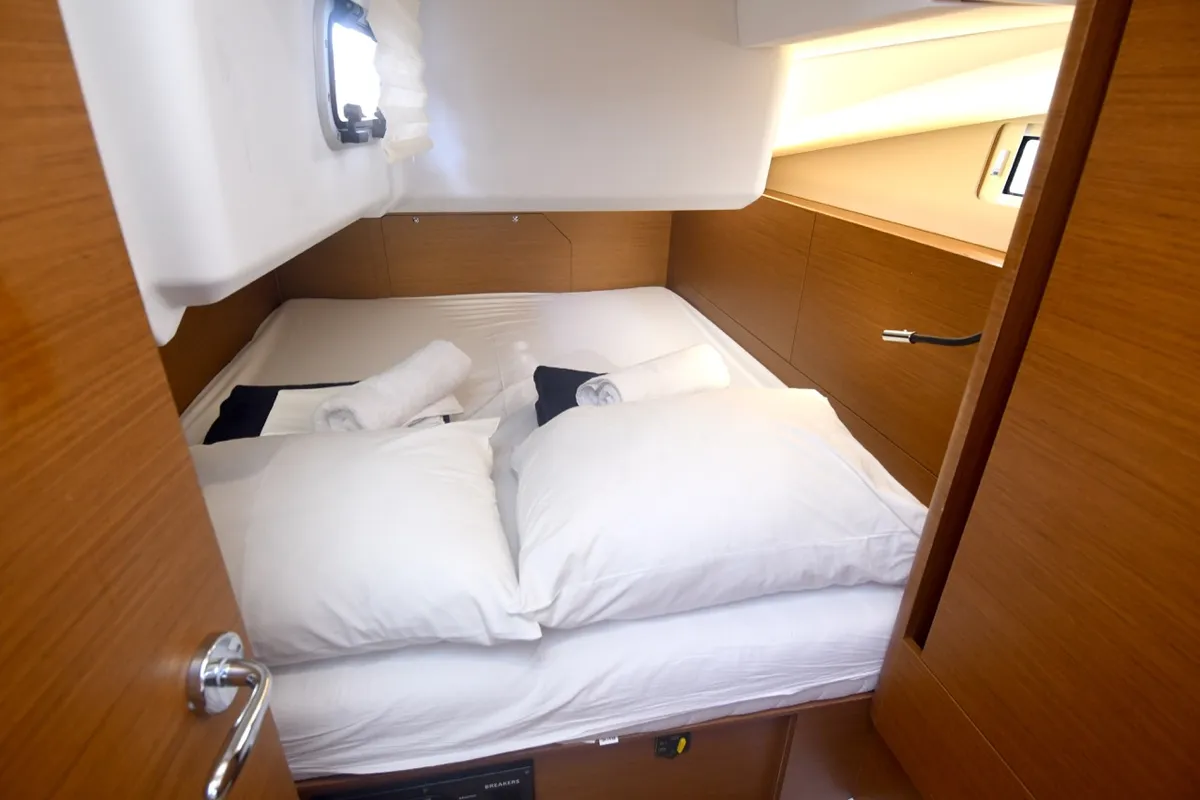 Cabin on Signum Alfa, a Jeanneau Sun Odyssey 440 sailboat at Dubrovnik, Croatia
