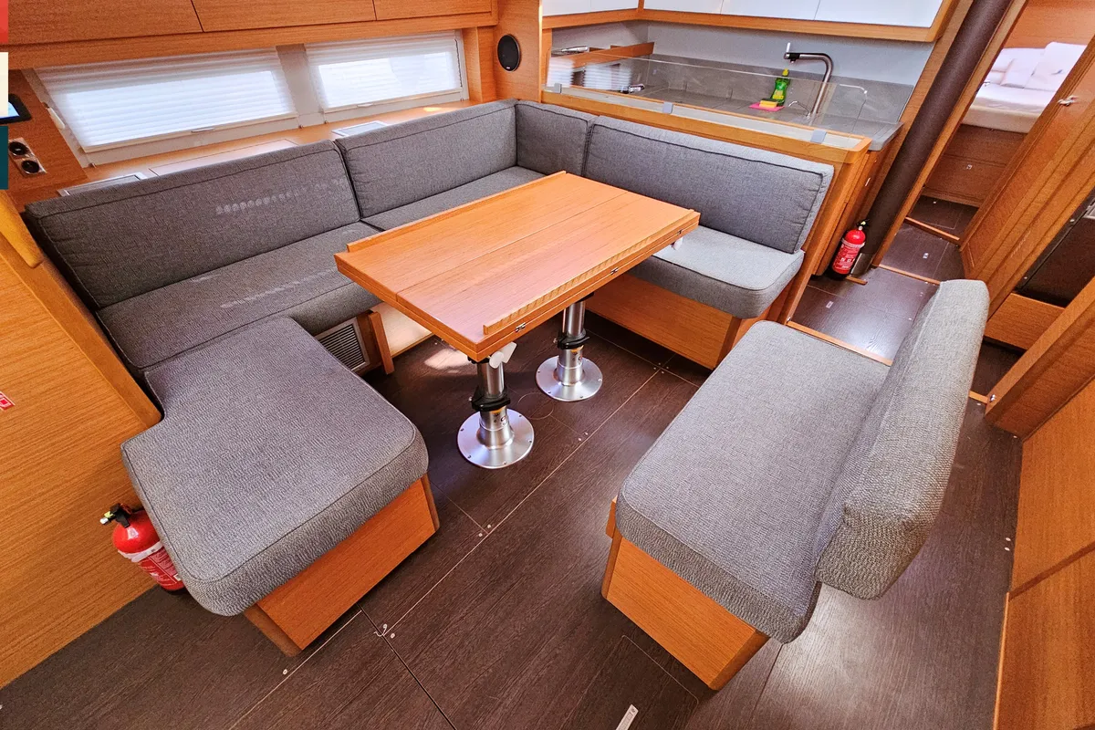 Salon of Rondo, a Dufour 530 sailboat at Kaštela, Croatia