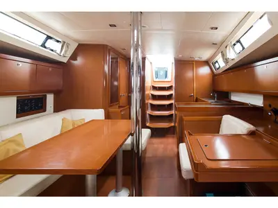 Salon of Katalina, a Beneteau Oceanis 41 sailboat at Santa Cruz de Tenerife, Spain
