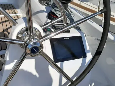 SARAVAH, a Jeanneau Sun Odyssey 410 sailboat at La Favière, France