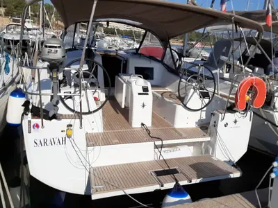 SARAVAH, a Jeanneau Sun Odyssey 410 sailboat at La Favière, France