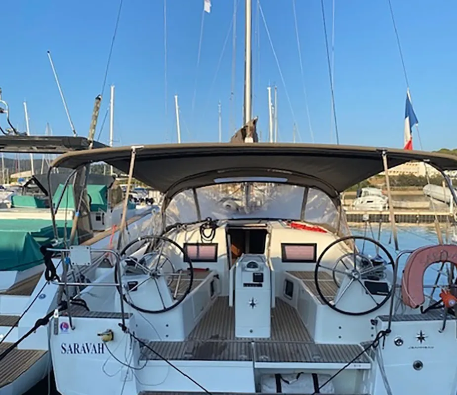 SARAVAH, a Jeanneau Sun Odyssey 410 sailboat at La Favière, France
