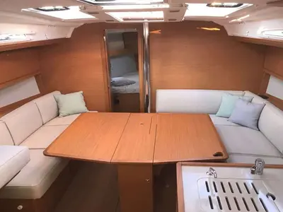 Salon of Mitoalla, a Dufour 390 sailboat at es Jonquet, Spain