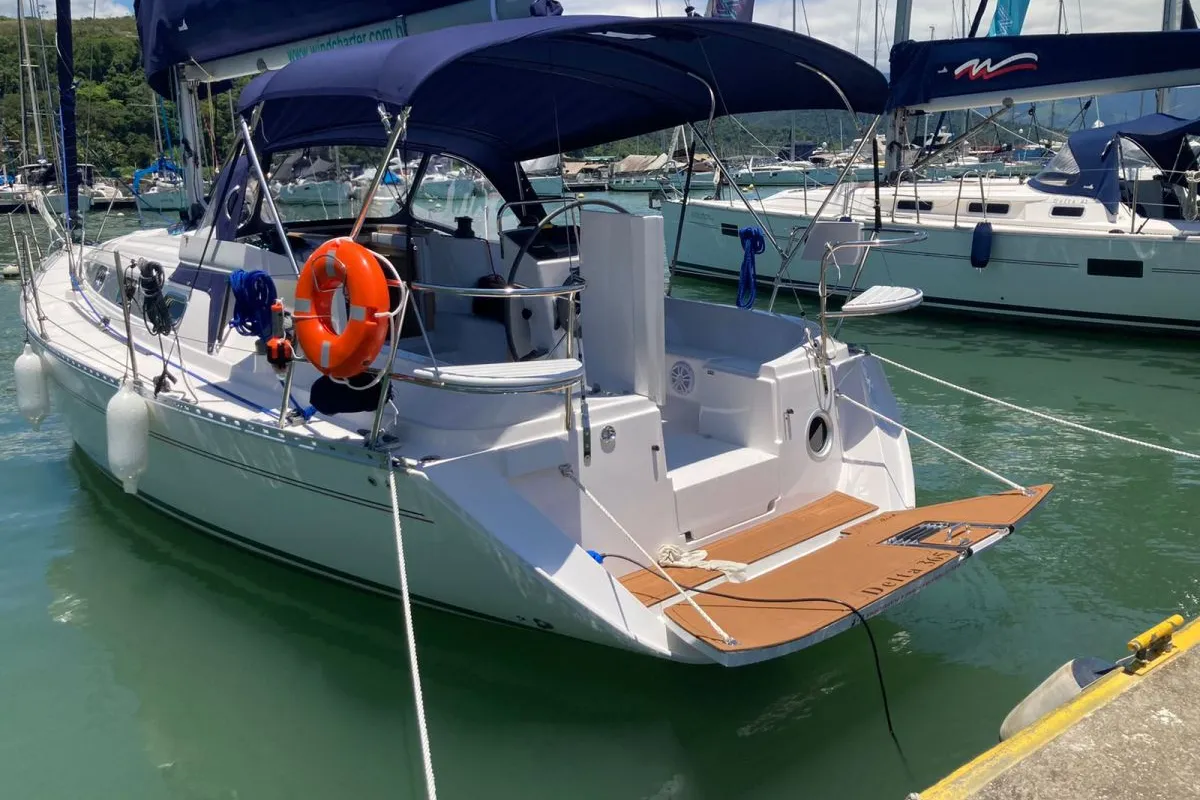Exterior view of Damis Jolie, a Delta 36 sailboat at Paraty, Brazil