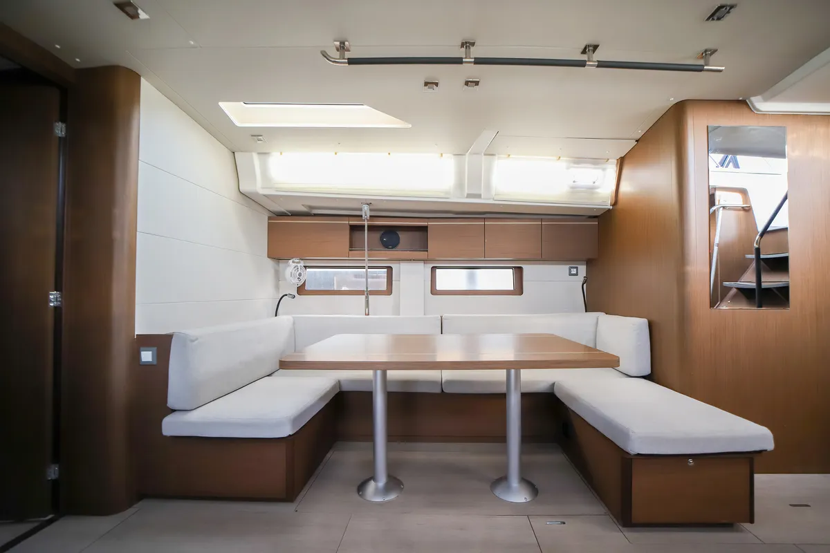Salon of Sea Dream, a Beneteau Oceanis 51.1 sailboat at Castellammare del Golfo, Italy