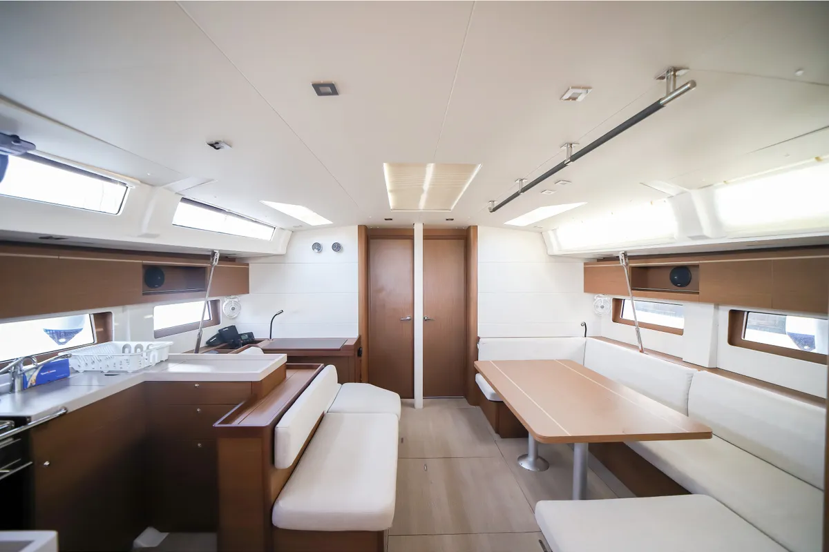 Salon of Sea Dream, a Beneteau Oceanis 51.1 sailboat at Castellammare del Golfo, Italy