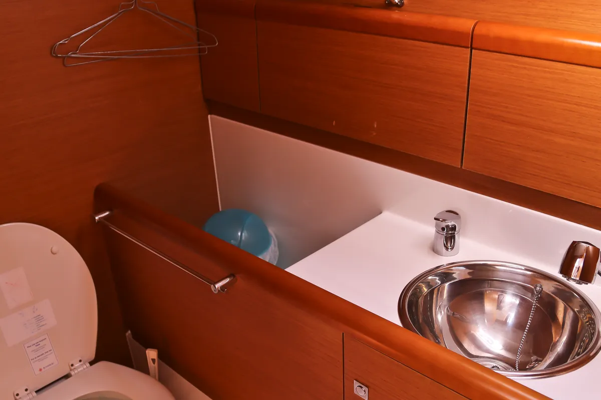 Head on Galateia, a Jeanneau Sun Odyssey 33i sailboat at Loutraki, Greece
