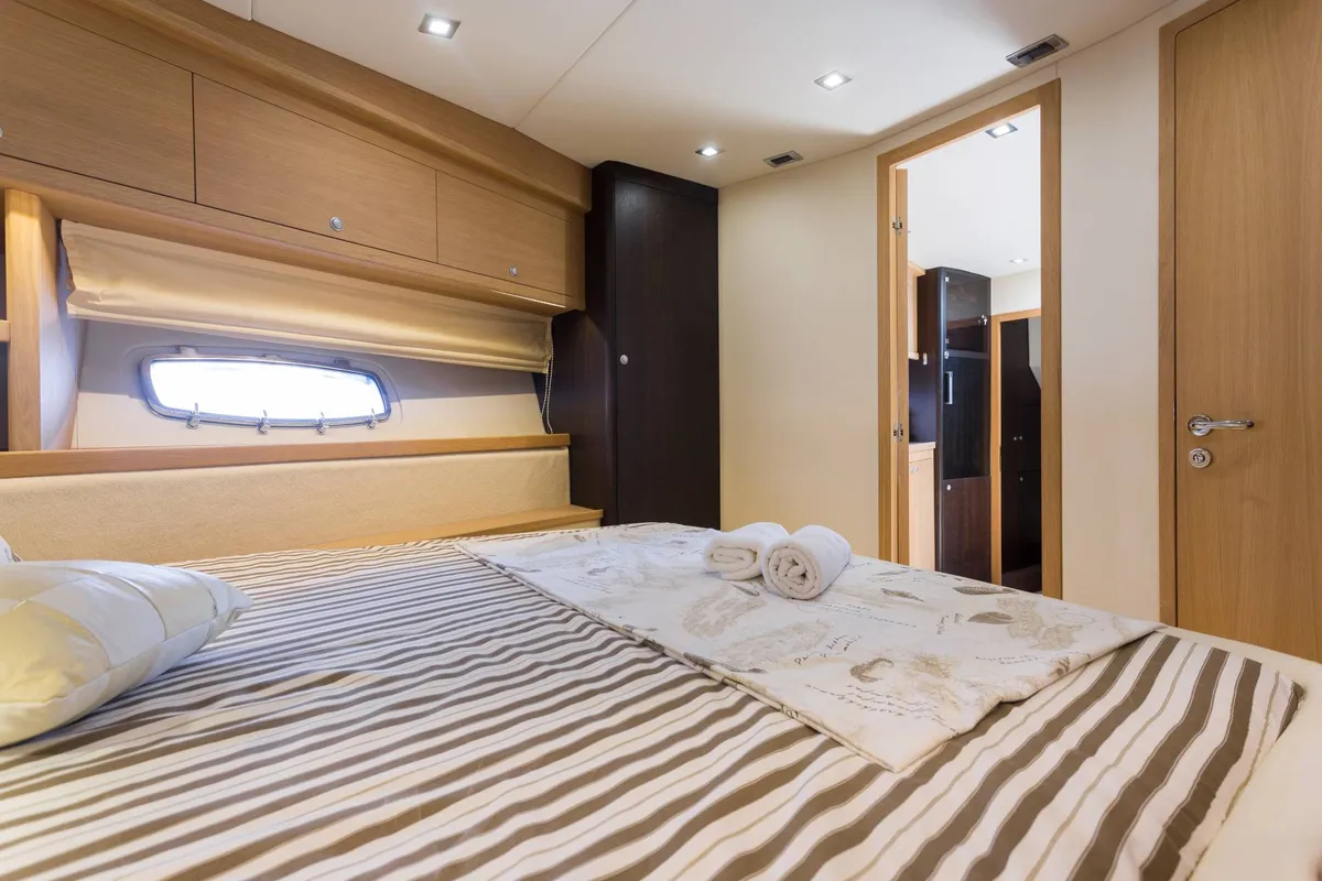 Cabin on Premium +, a Pearl Sea 56 motorboat at Split, Croatia