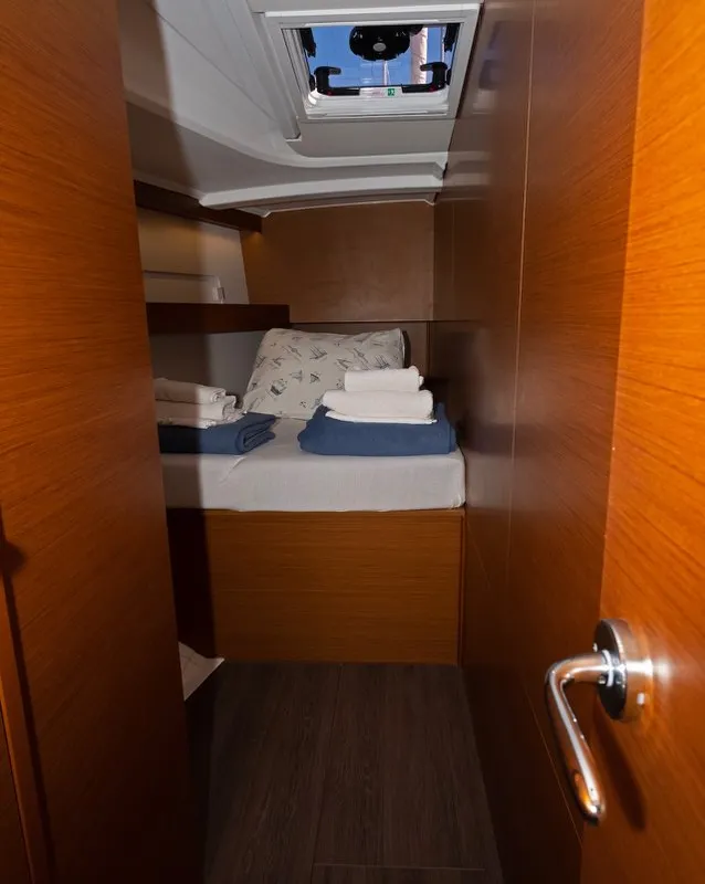 Cabin on Mystic Kiss, a Jeanneau Sun Odyssey 490 sailboat at Split, Croatia