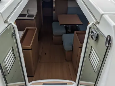 Salon of Summer Salt, a Jeanneau Sun Odyssey 440 sailboat at Chesapeake, United States
